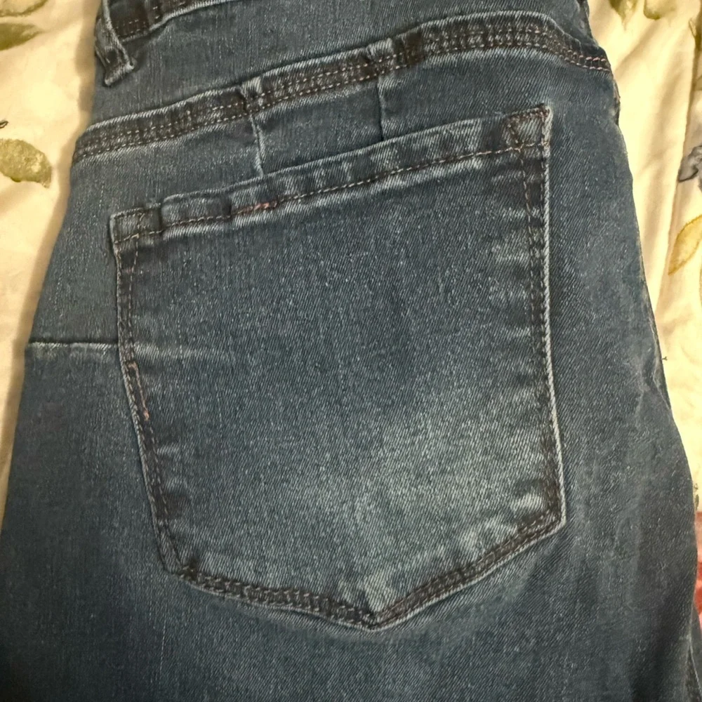 Classic Blue Women's Skinny Jeans - Picture 5 of 6